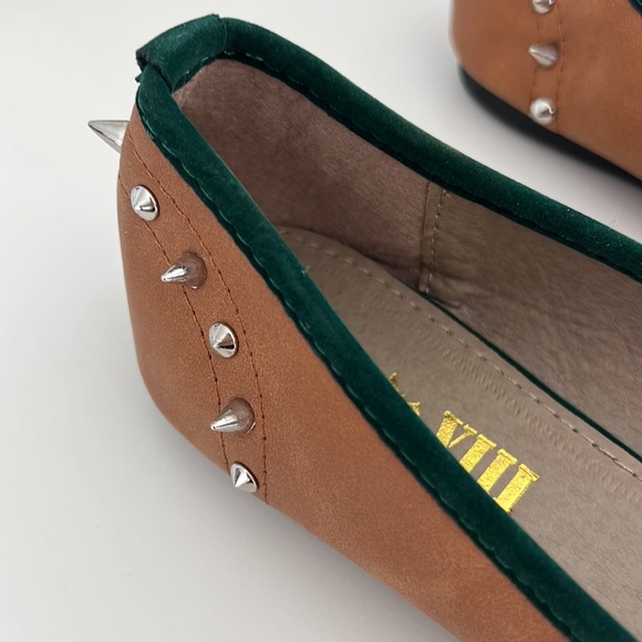 New in box code v111 flats - Picture 3 of 7